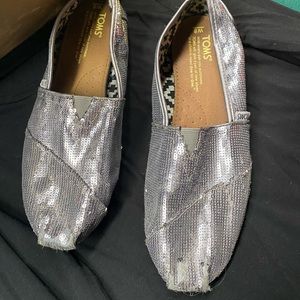 Women’s toms
